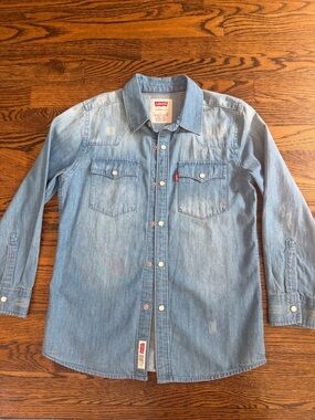 Levi’s shirt kids size S (8-10Y)